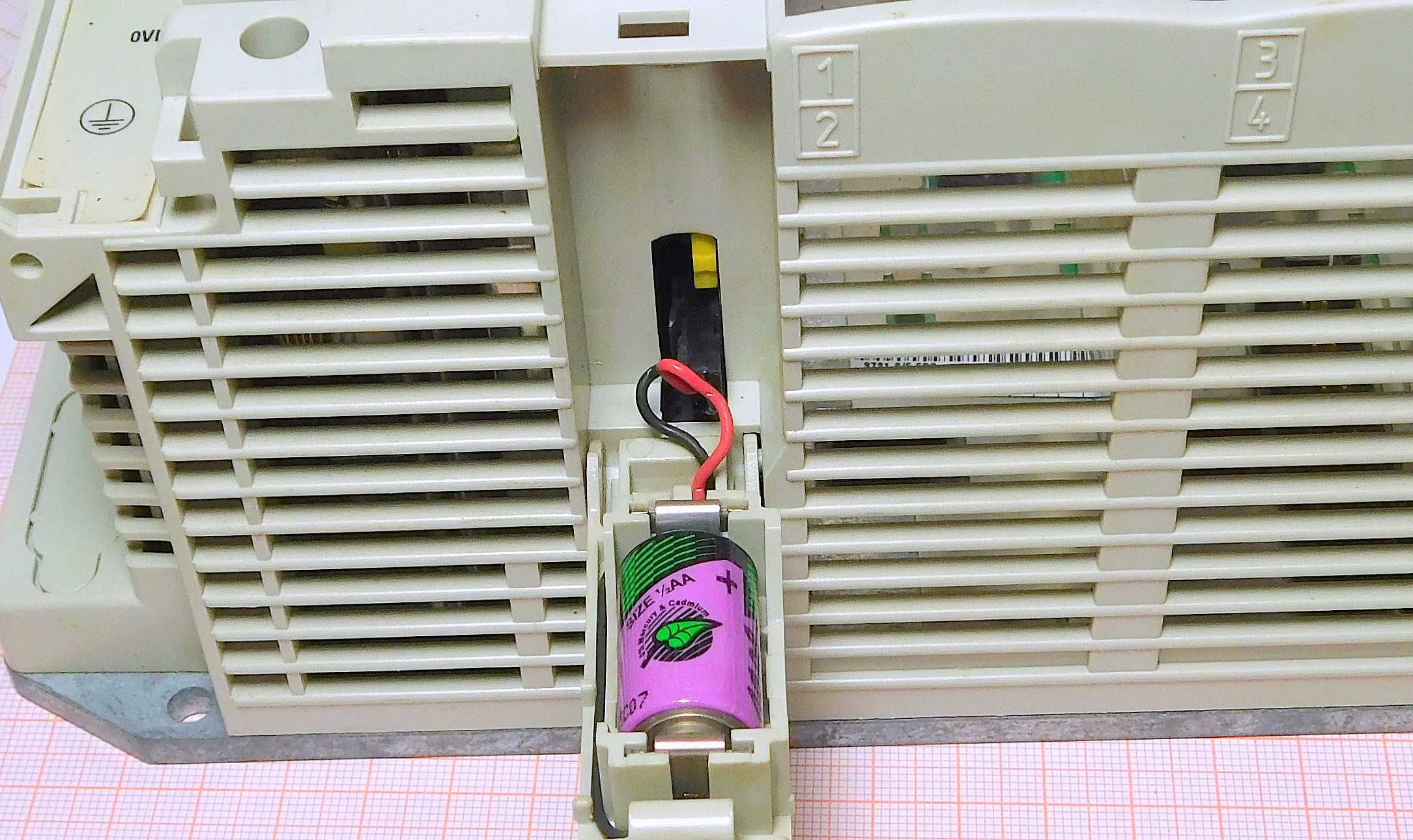 Sterownik TSX372 PLC TSX Micro Schneider Electric [R1]