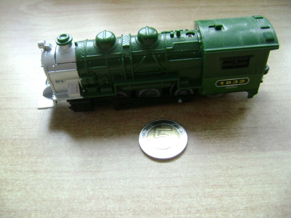 Starocie z PRL - Kolej = Stary parowóz Made in China rozstaw szyn 13mm
