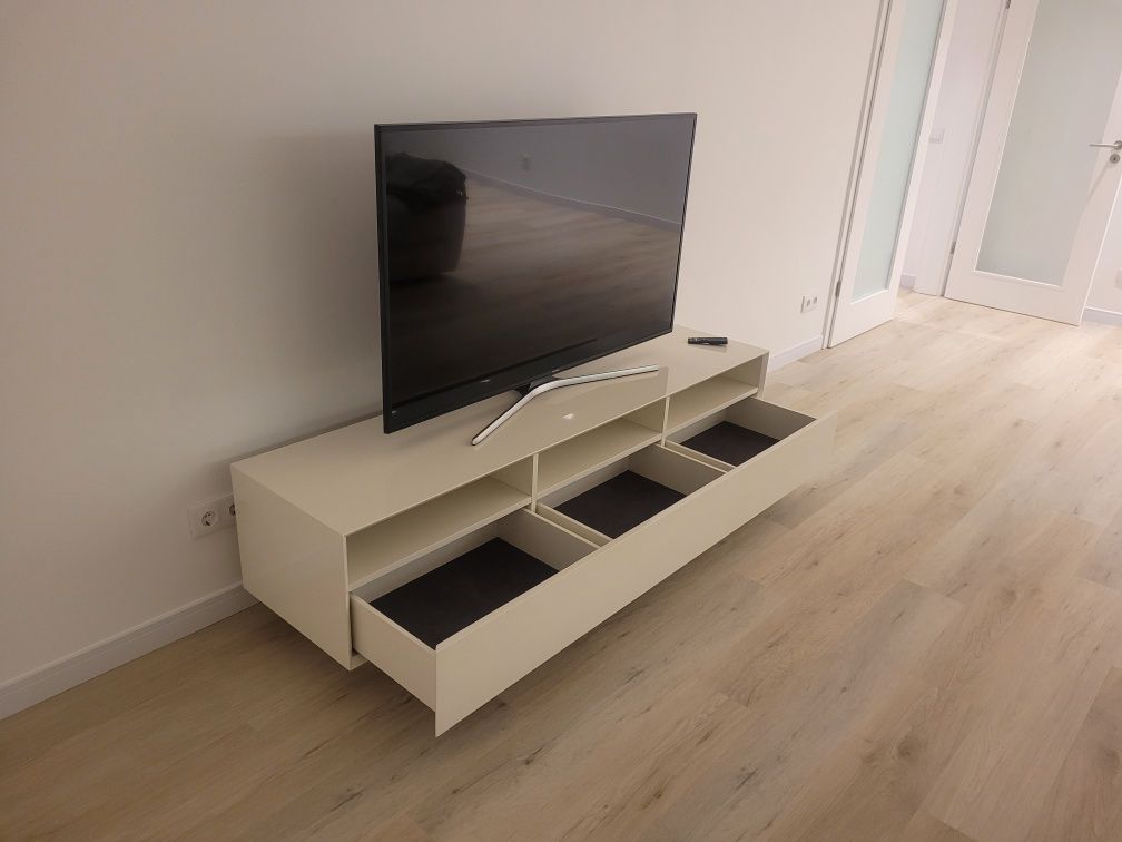 Móvel TV 1,80 x 0,45 (Ótimo Estado)