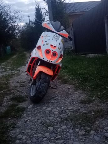 Скутер Malaguti f12