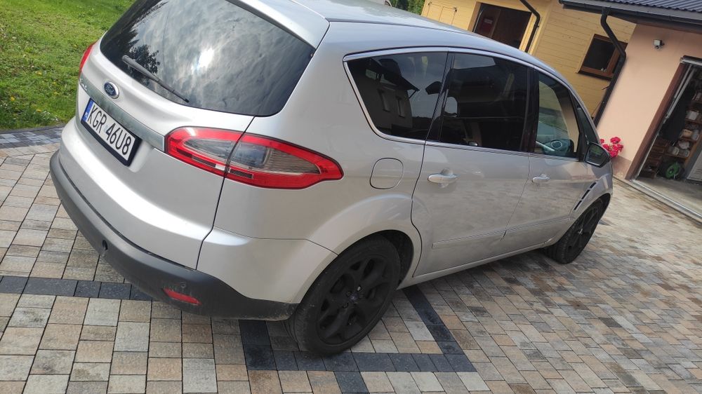 Ford S max titanium. 2011