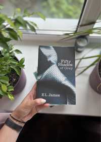 Книга англійською «50 shades of Grey”