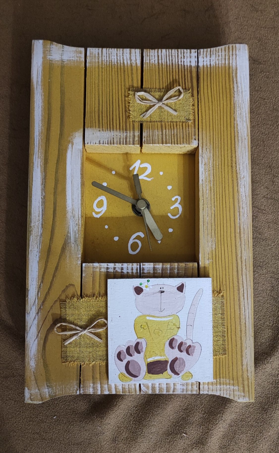 Zegar drewniany z kotem-rękodzieło