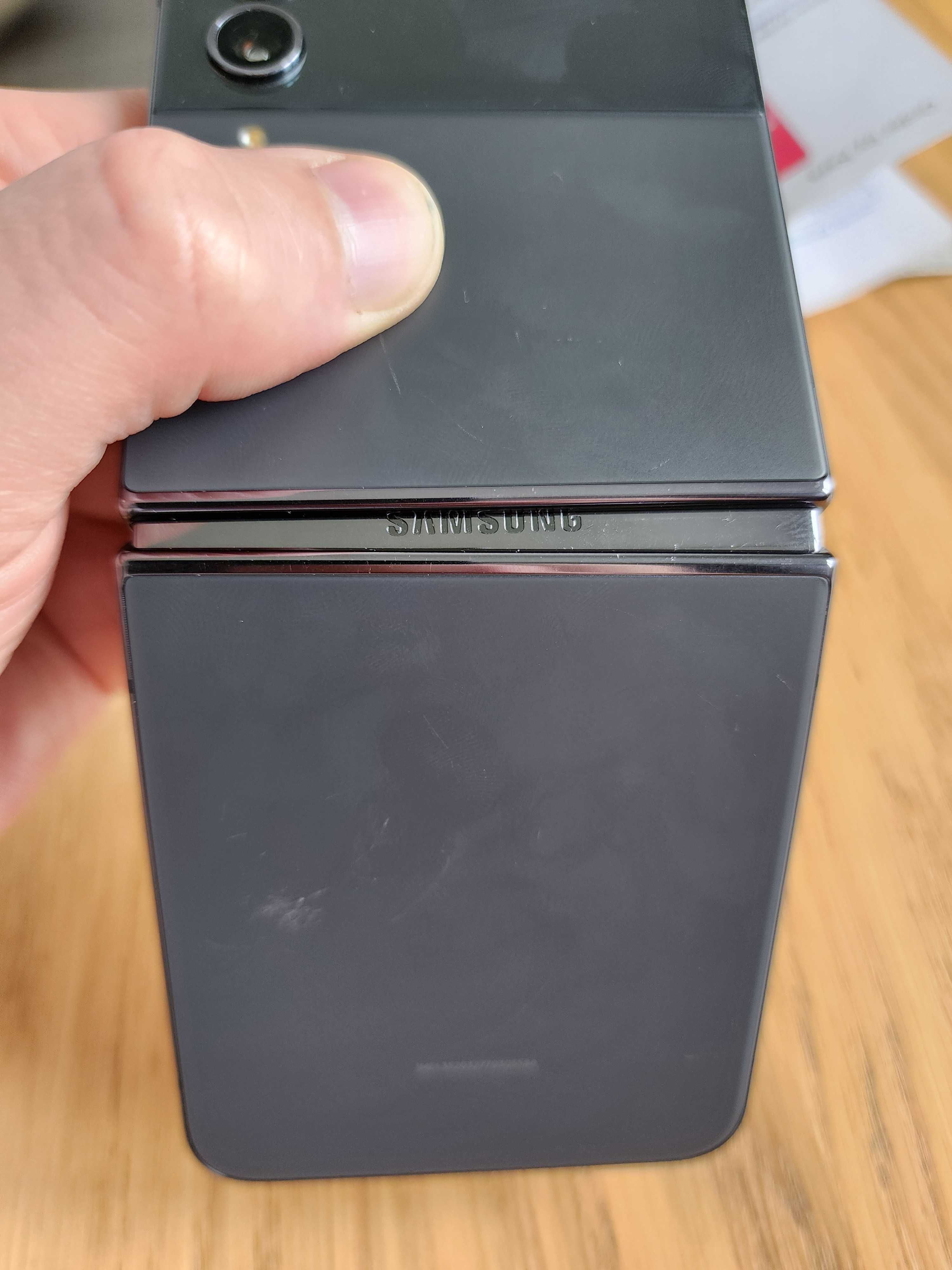 запчастини для Galaxy Z Flip 4 SM-F721U