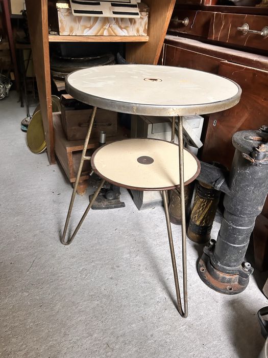 Stolik okrągły poziomowy patyczak podstawa pod lampe vintage PRL