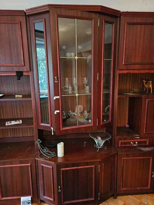 meblościanka / regał / witryna / kredens