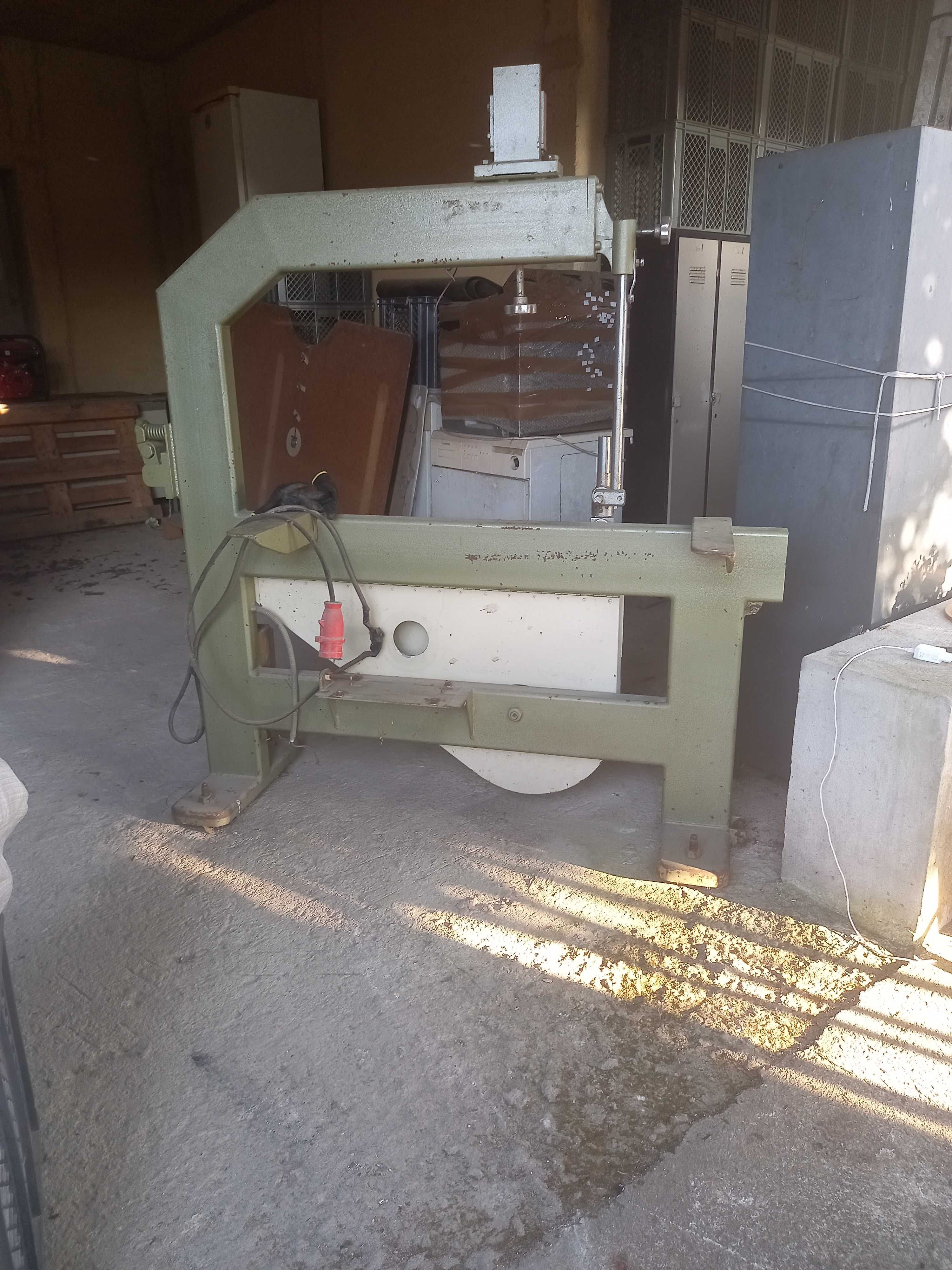 Maquina corte de Malha
