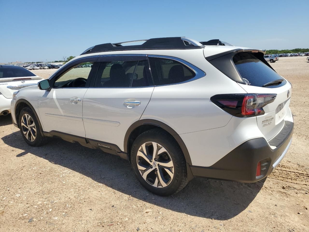 Бампер Subaru Outback 2021- разборка субару аутбек запчастини