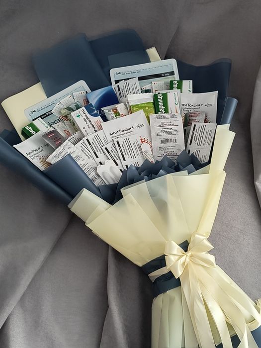 Подарунок Букет з цукерок, пива, ковбасок, шкарпеток...