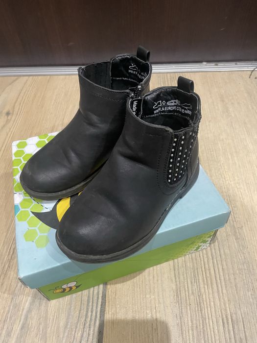 Czarne botki dziewczece