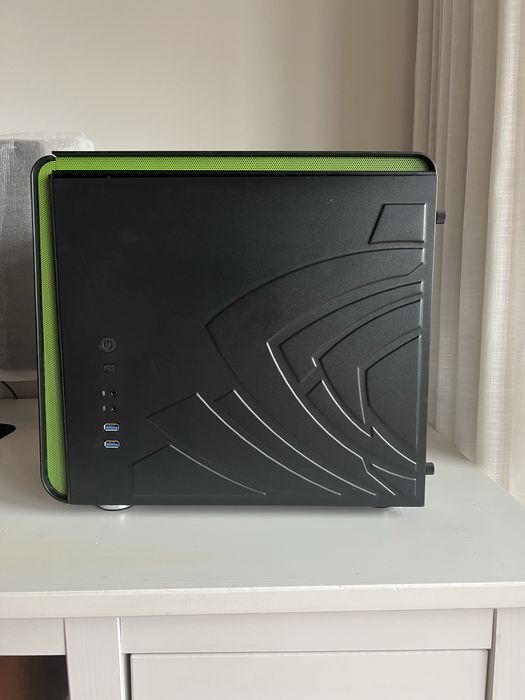 Torre gaming alientech