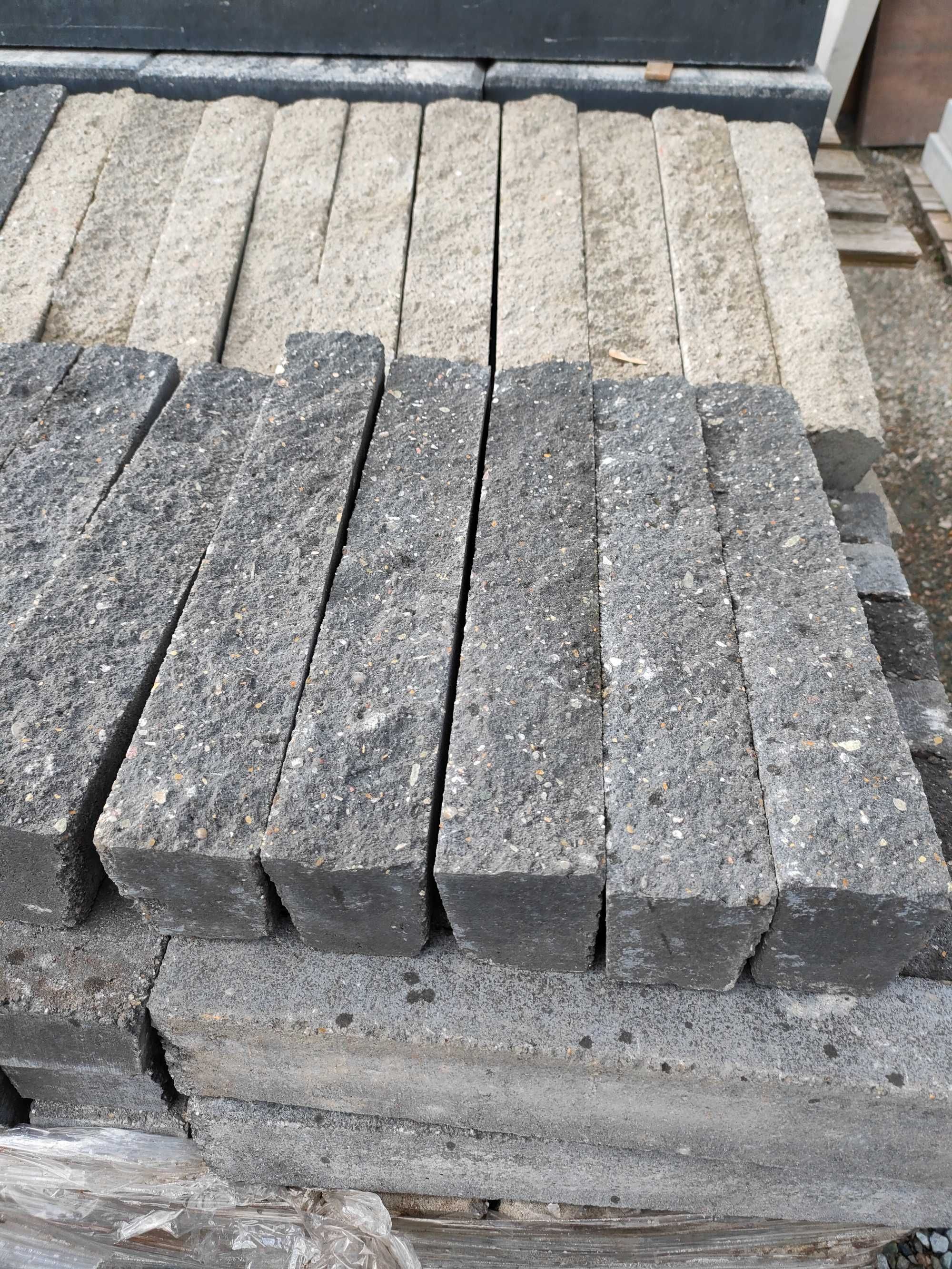 Ogranicznik do rabatek rozdzielacz do grządek palisada betonowa