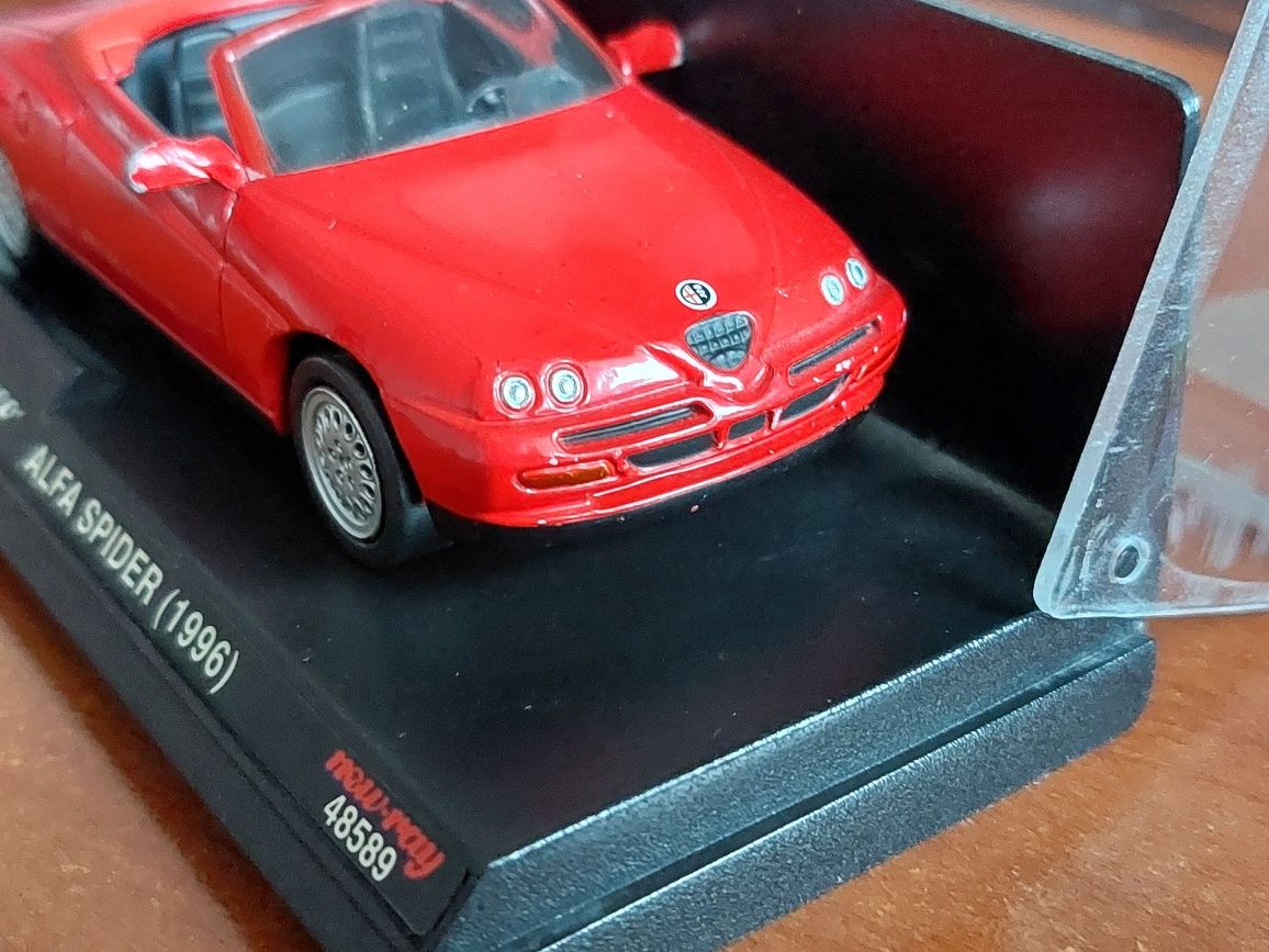 Miniatura Alfa Romeo Spider 48589 new-ray
