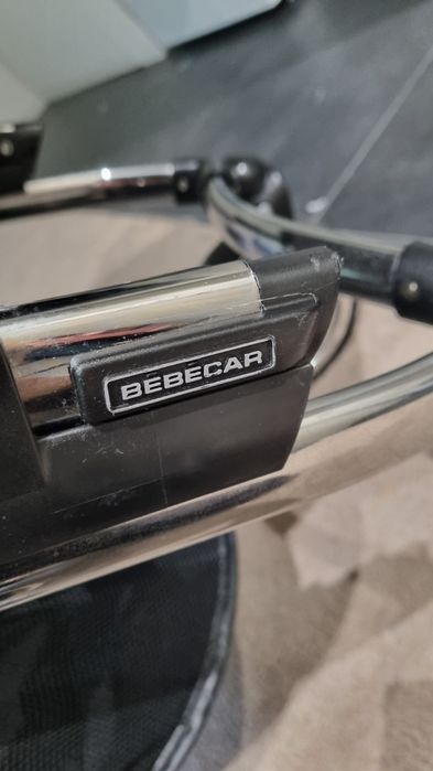 Carrinho de passeio e alcofa