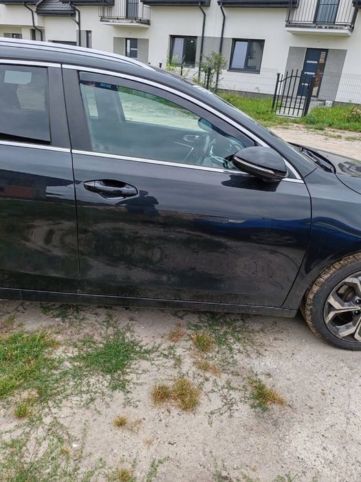 Drzwi prawe przednie przód kompletne 1K Kia Ceed III 18-