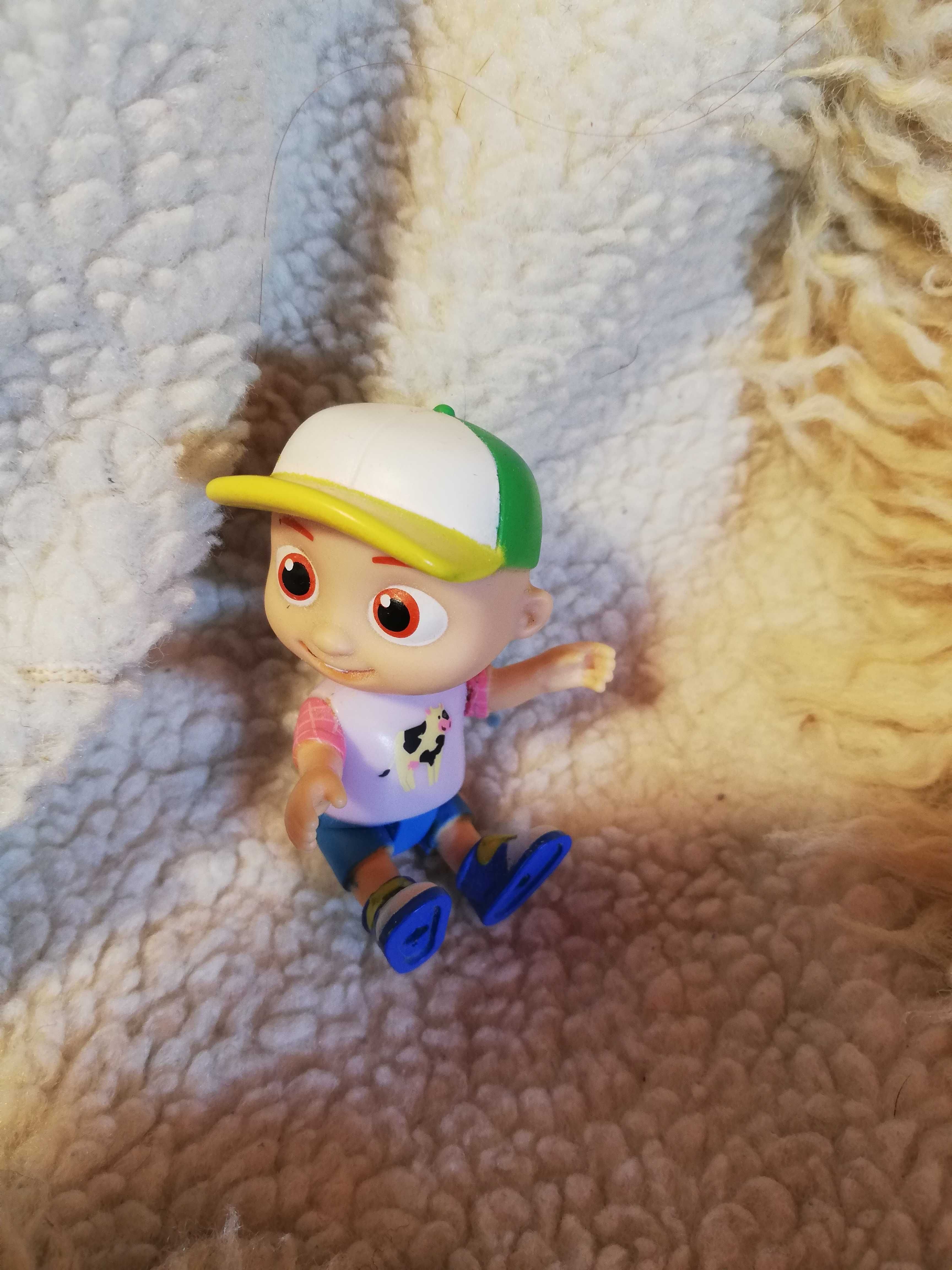 Figurka chłopiec farmer CoComelon 8 cm