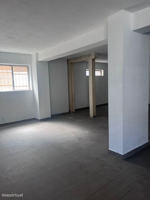 Armazem em Baguim do Monte - Gondomar