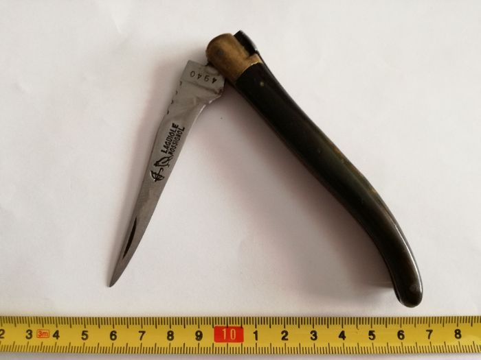 Canivete original de coleção Marca "Laguiole Rossignol 4940"Cabo Corno