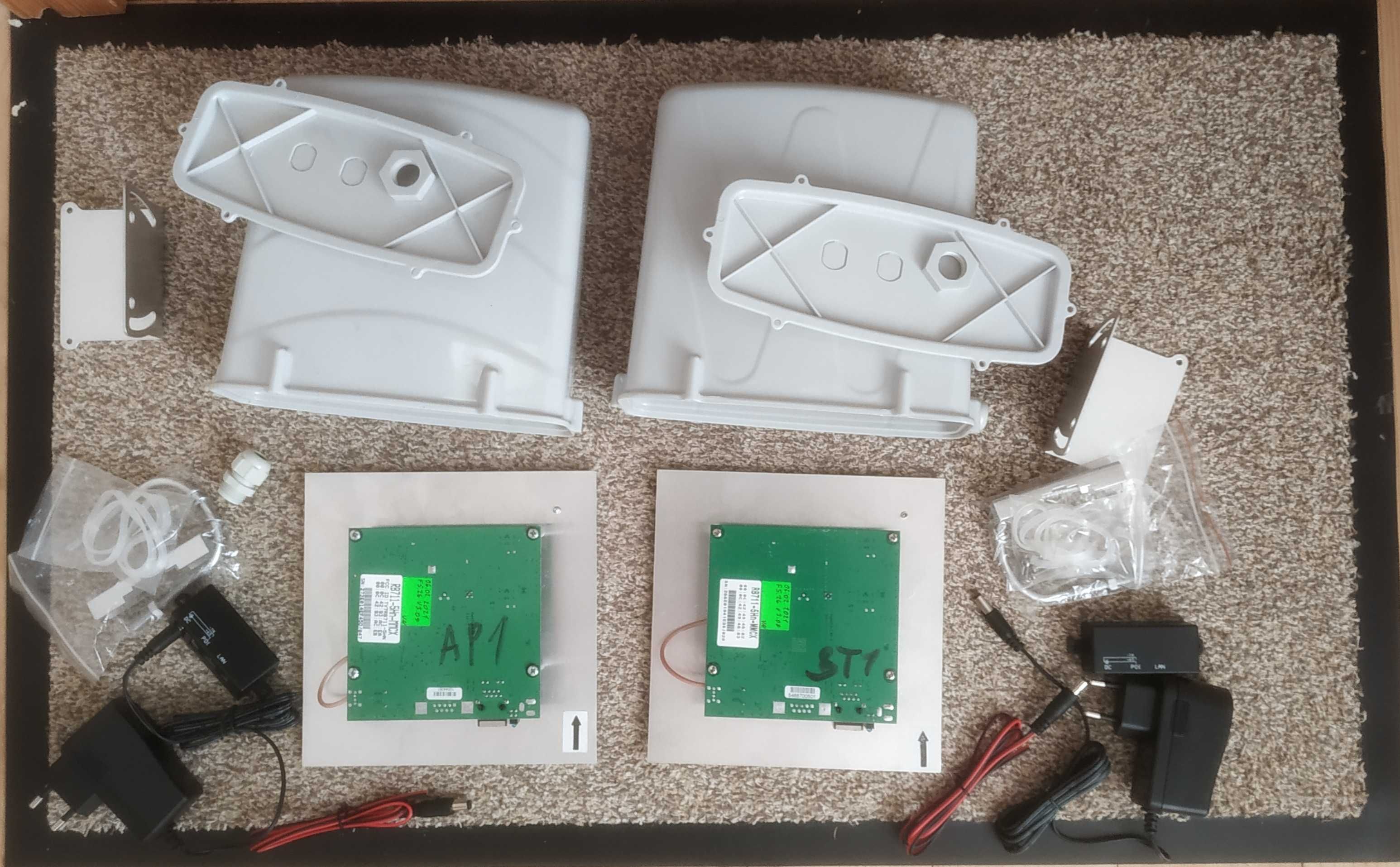 Радіоміст MikroTik RouterBoard RB711-5Hn, Антена 5,8 GHz