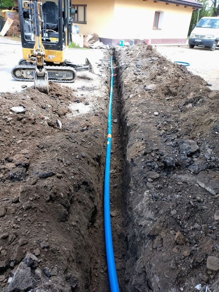 Usługi koparką 2T, wywrotką 3.5T, lawetą, usługi budowlane,remonty