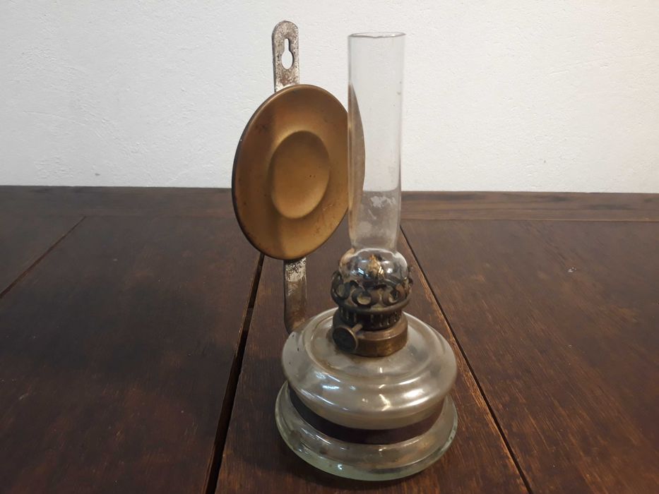 Lampa naftowa mała ścienna CKZ Carl Kneusel, Zeulenroda, Niemcy
