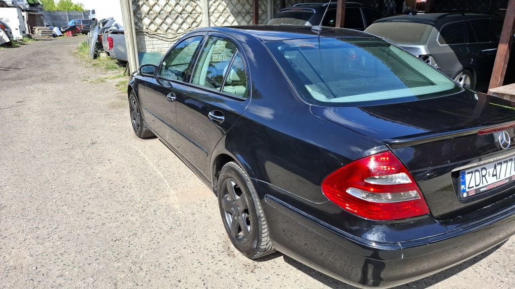 Witam sprzedam Mercedesa w211 2.2cdi 150 koni