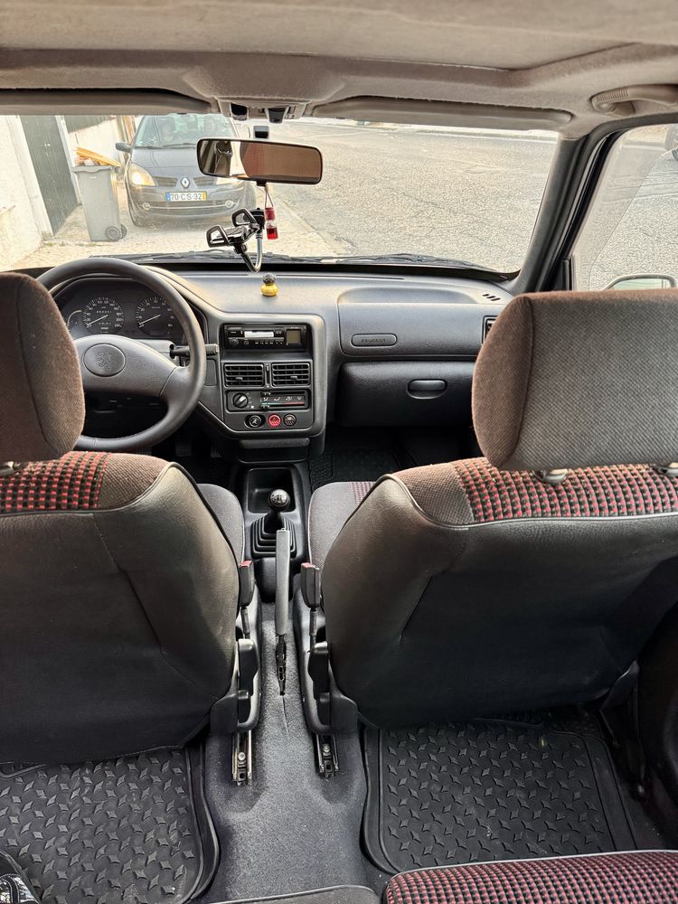 Peugeot 106 IMPECÁVEL
