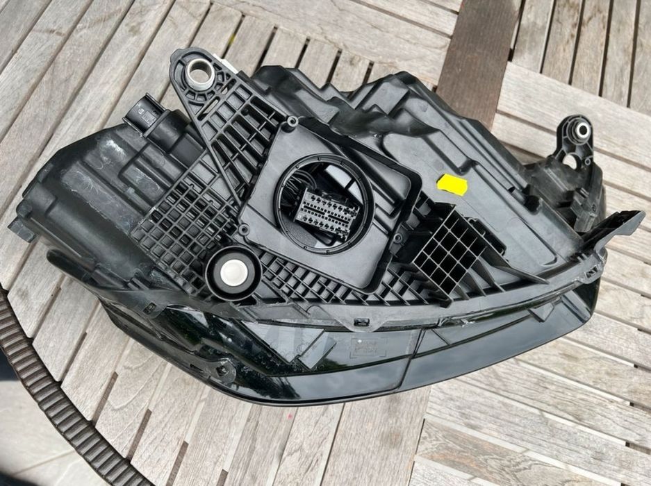 Farol audi a1 2020