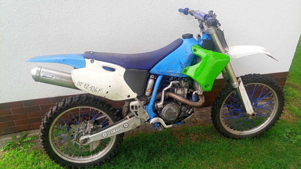 Yamaha YZ 426F plus druga w częściach