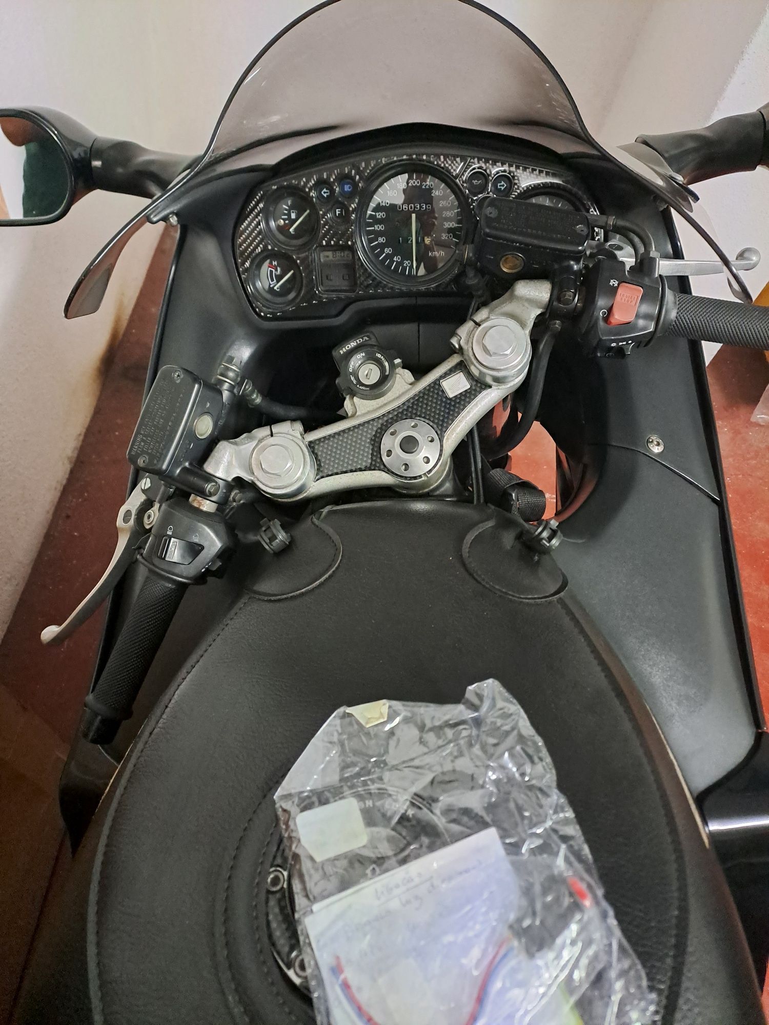 CBR 1100XX 1999 c/injecção