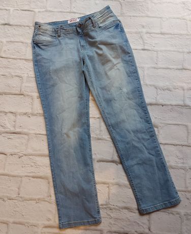Damskie spodnie jeansowe 42
