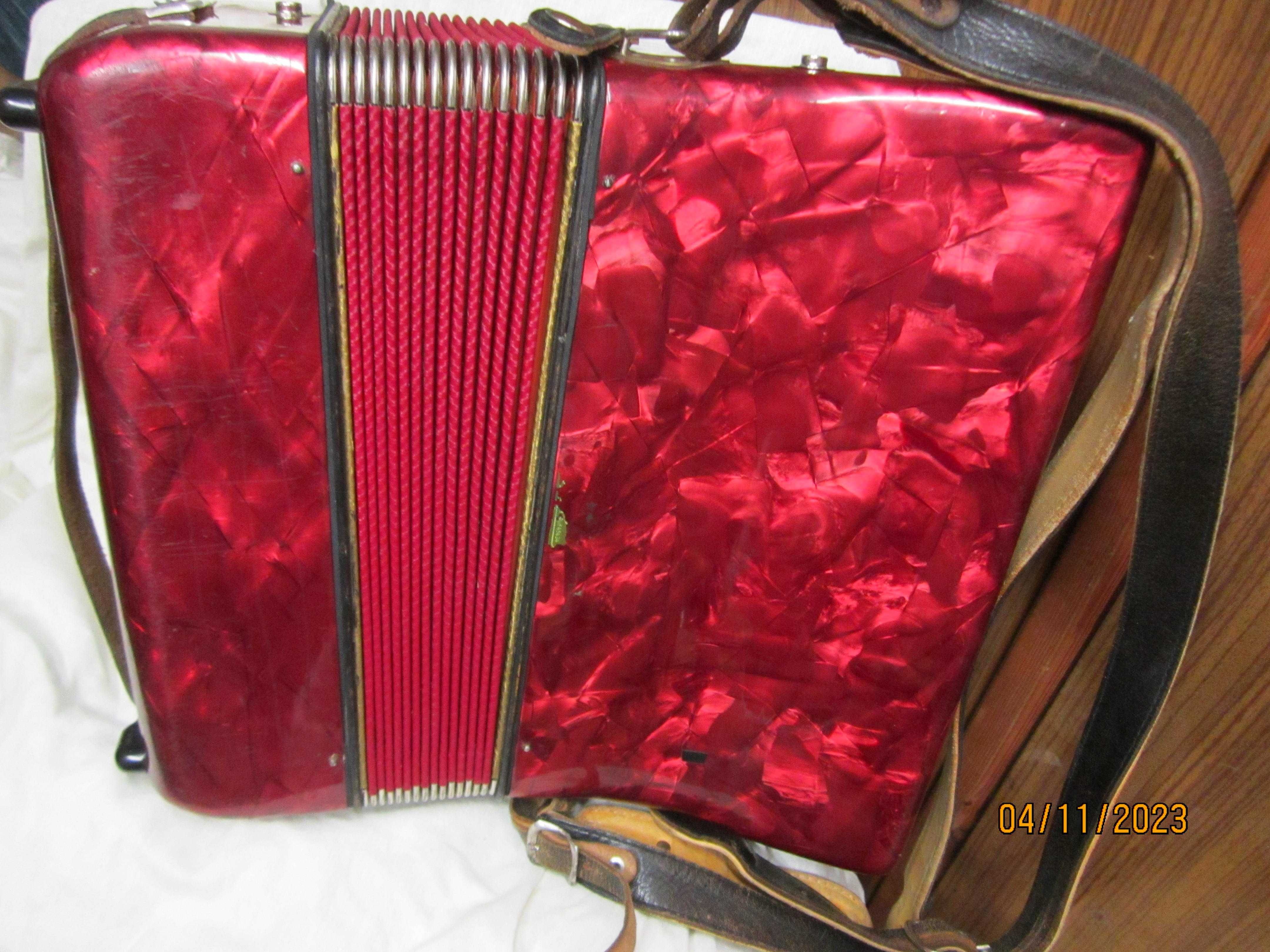 Akordeon Hohner CONCERTO  I;48 BAS