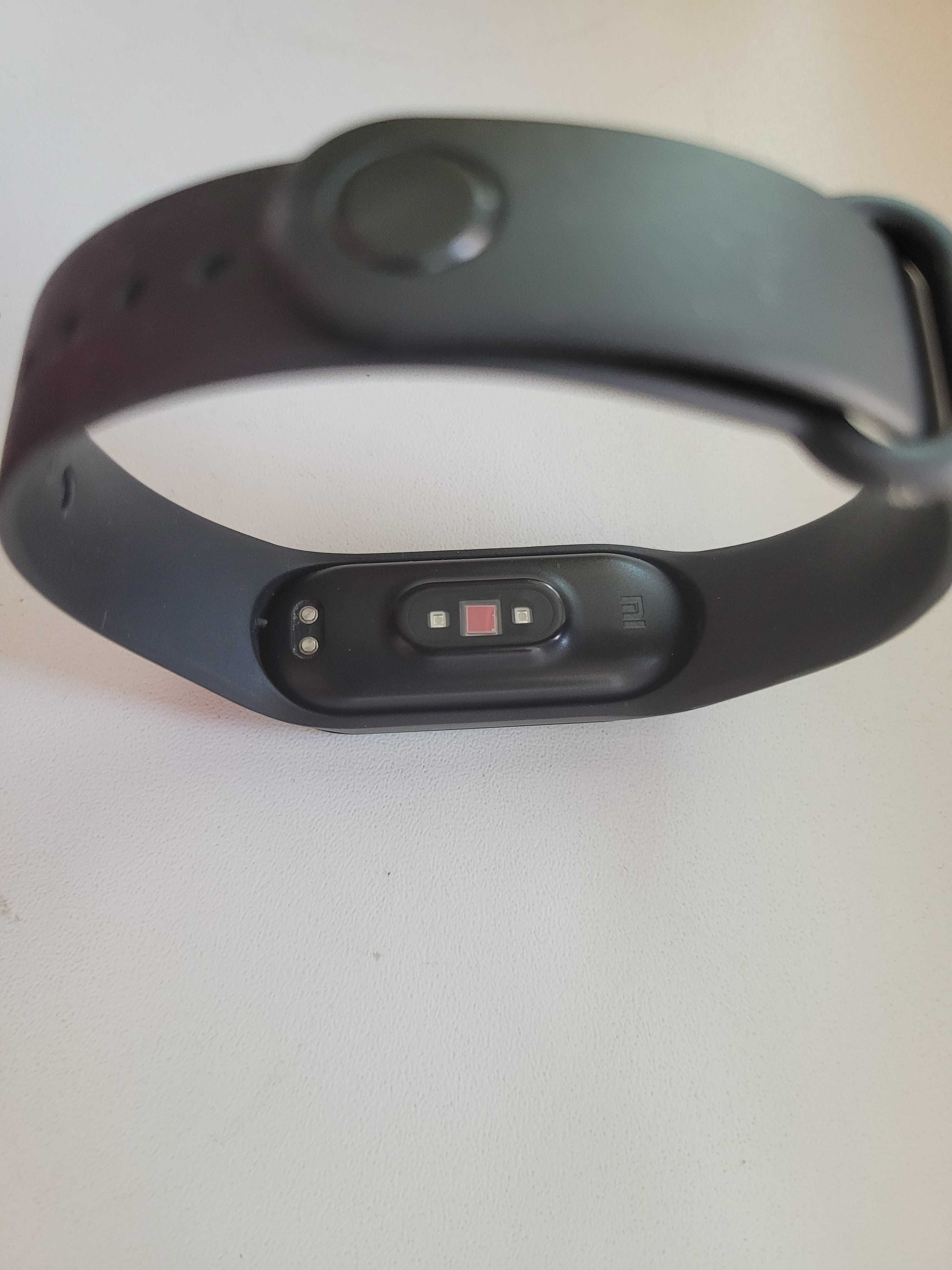 Годинники кварц, механіка, Фитнес-браслет Xiaomi Mi Smart Band 4 Black