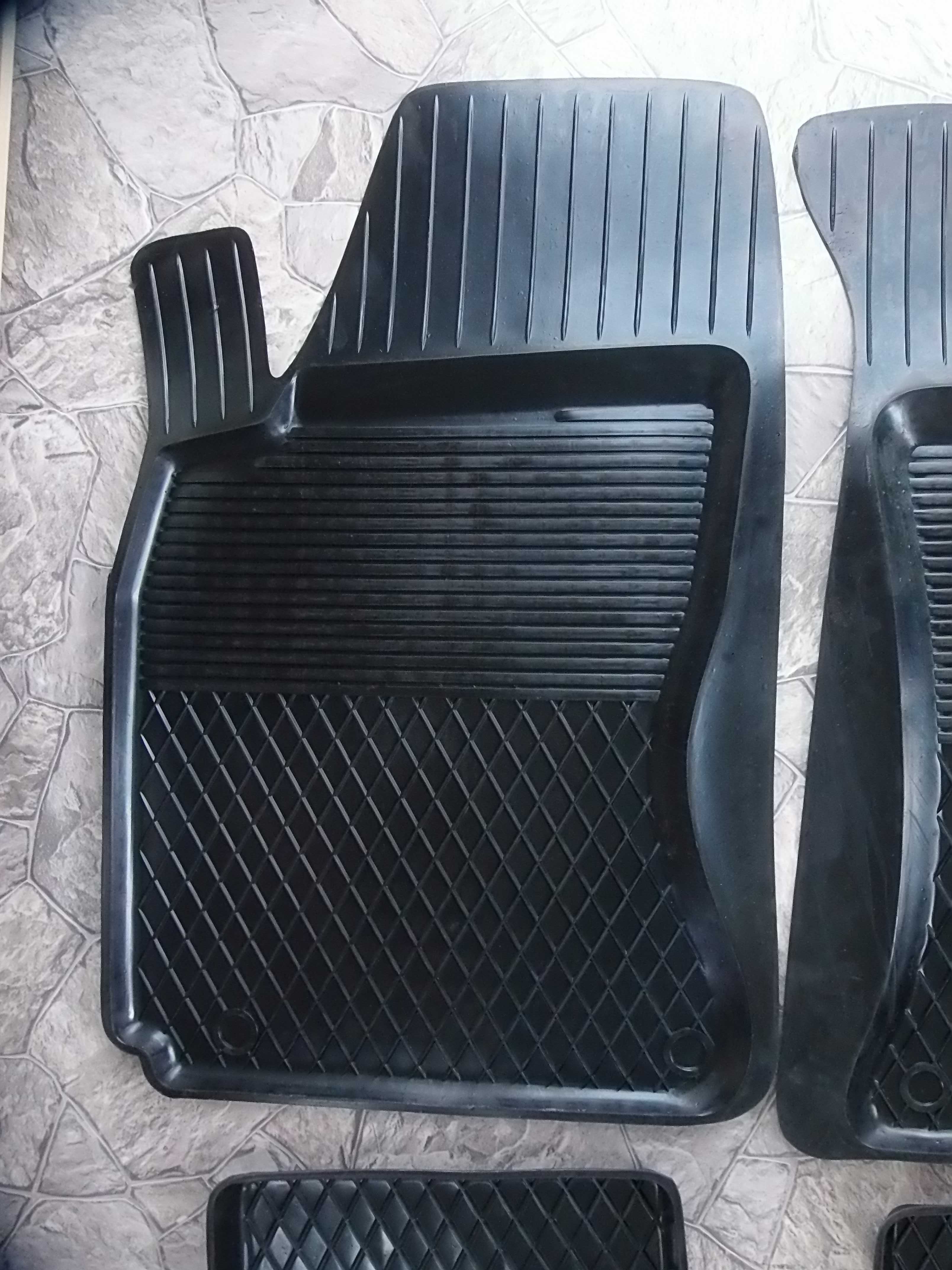 Dywaniki Gumowe AUDI A4 B5 B6 B7 B8 Korytkowe A6 C5 C6 C7