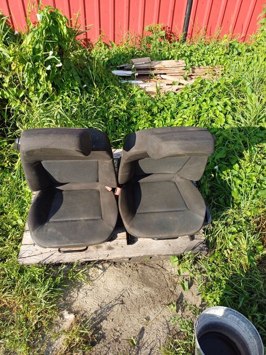 Opel astra H купе пепедні сідушки сидіння крісла