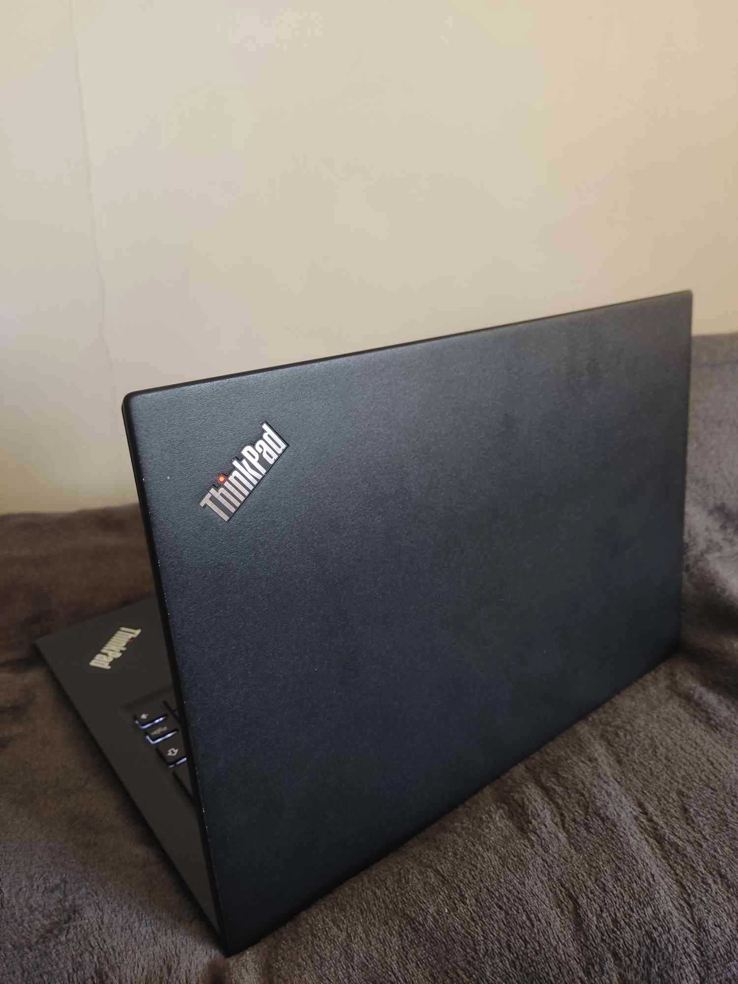 Laptop Thinkpad T14s Gen1 Ryzen7 PRO 4750U 16GB RAM/ 512GB M2