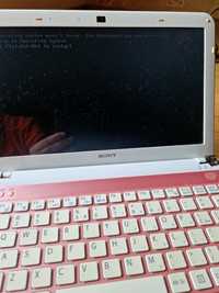 Różowy laptop vaio