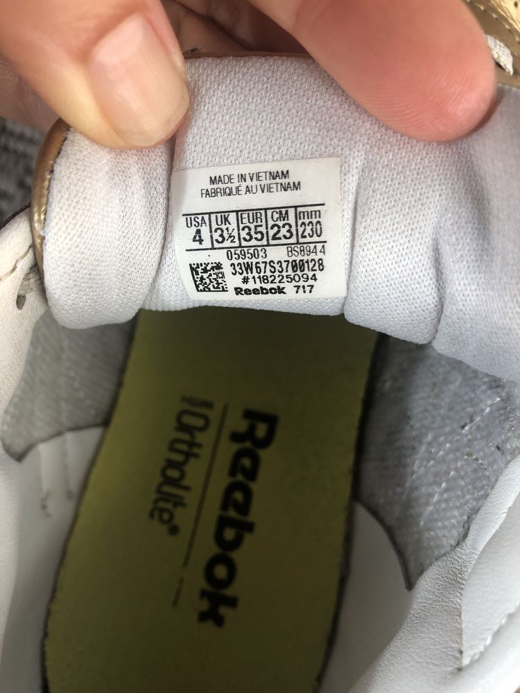 Ténis Reebok Dourados 35