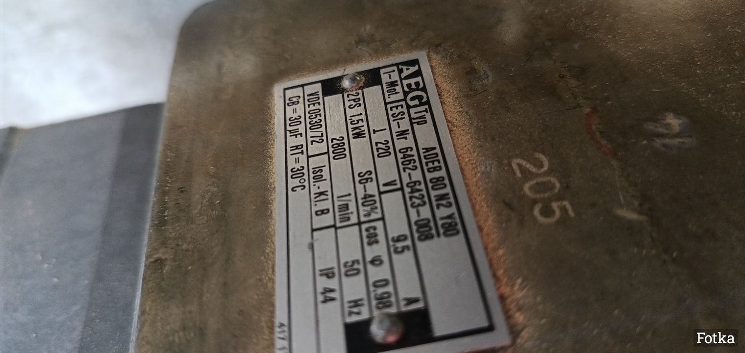 Krajza , piła stołowa 230V