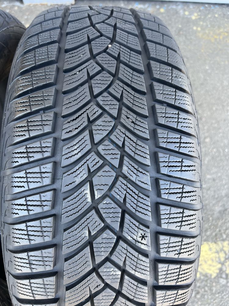 Резина зимова 225 55 r17 goodyear