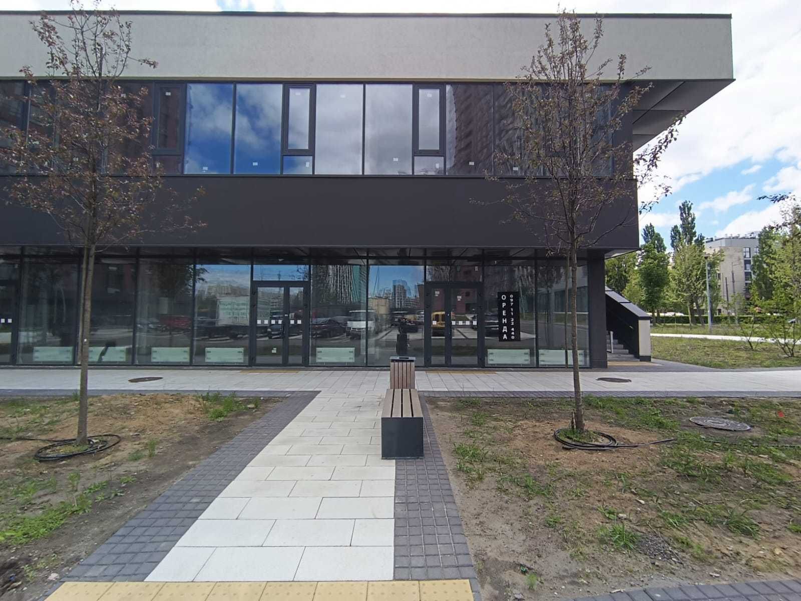 ЖК Диброва Парк. Витринное фасадное помещение "Open Space" 51 м2