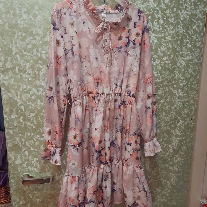 Платья для девочки 9-11лет б/у