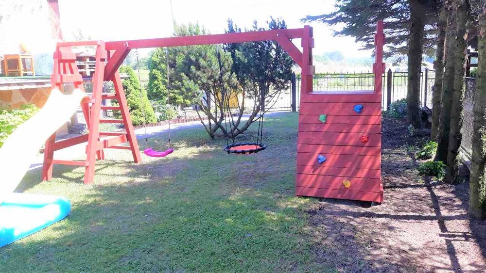 Plac, huśtawka, wyroby ogrodowe z drewna