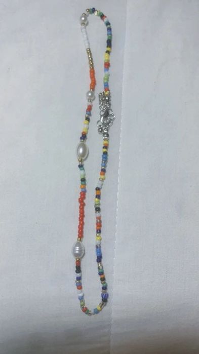 Colar miçangas colorido