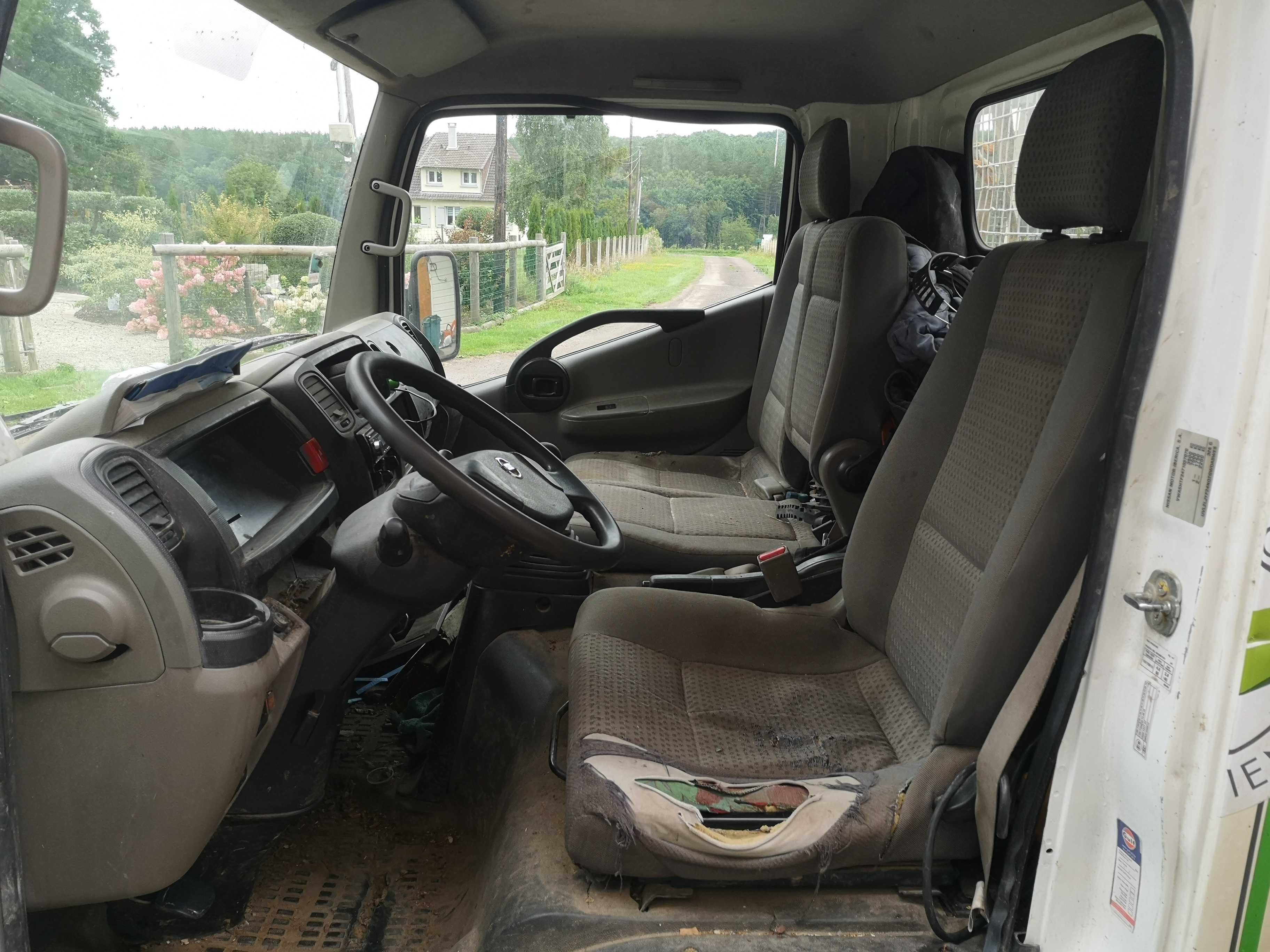 Nissan Cabstar 2.5d wywrotka DMC 3,5T