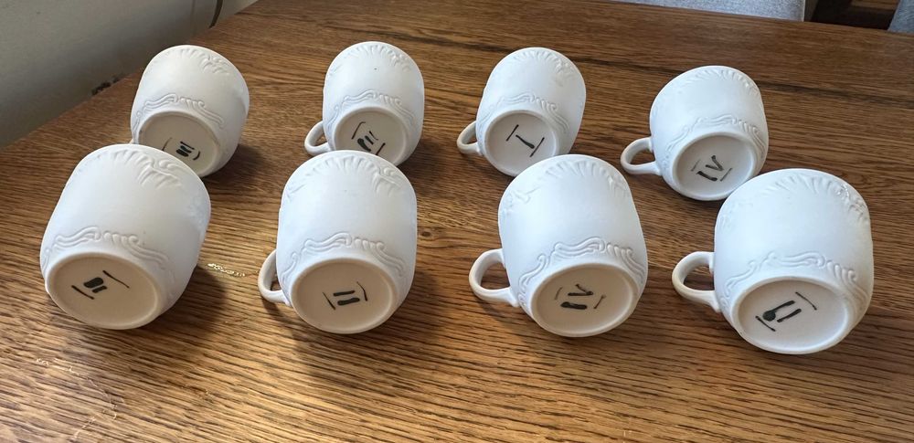 Filiżanki porcelana - 8 sztuk
