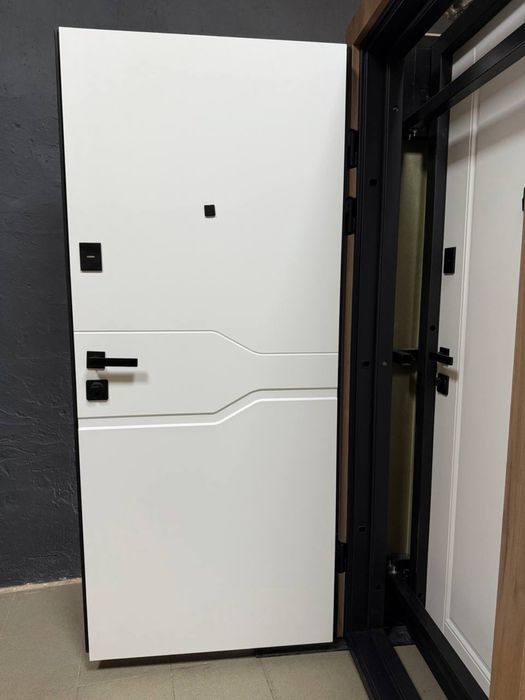 Двері вхідні в асортименті в наявності та під замовлення + монтаж