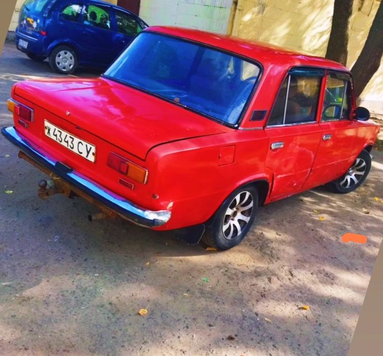 Продам автомобіль в чудовому стані 21013