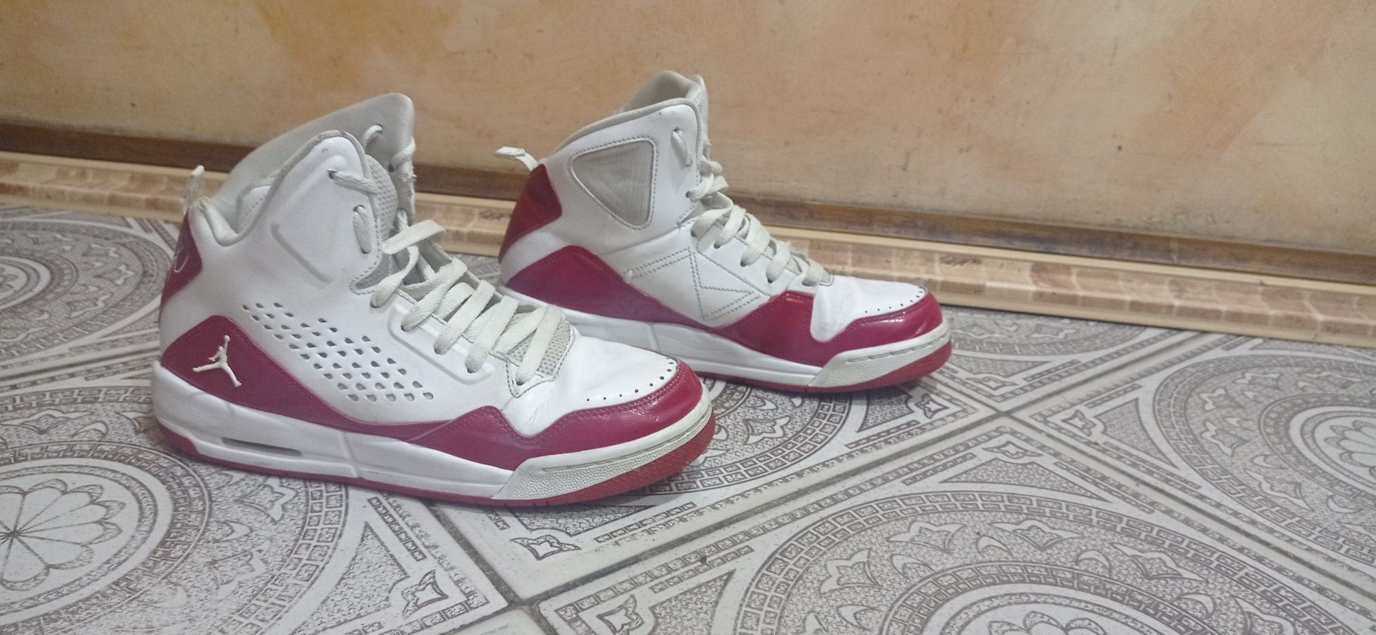 jordan sc-3, white/white-gym red