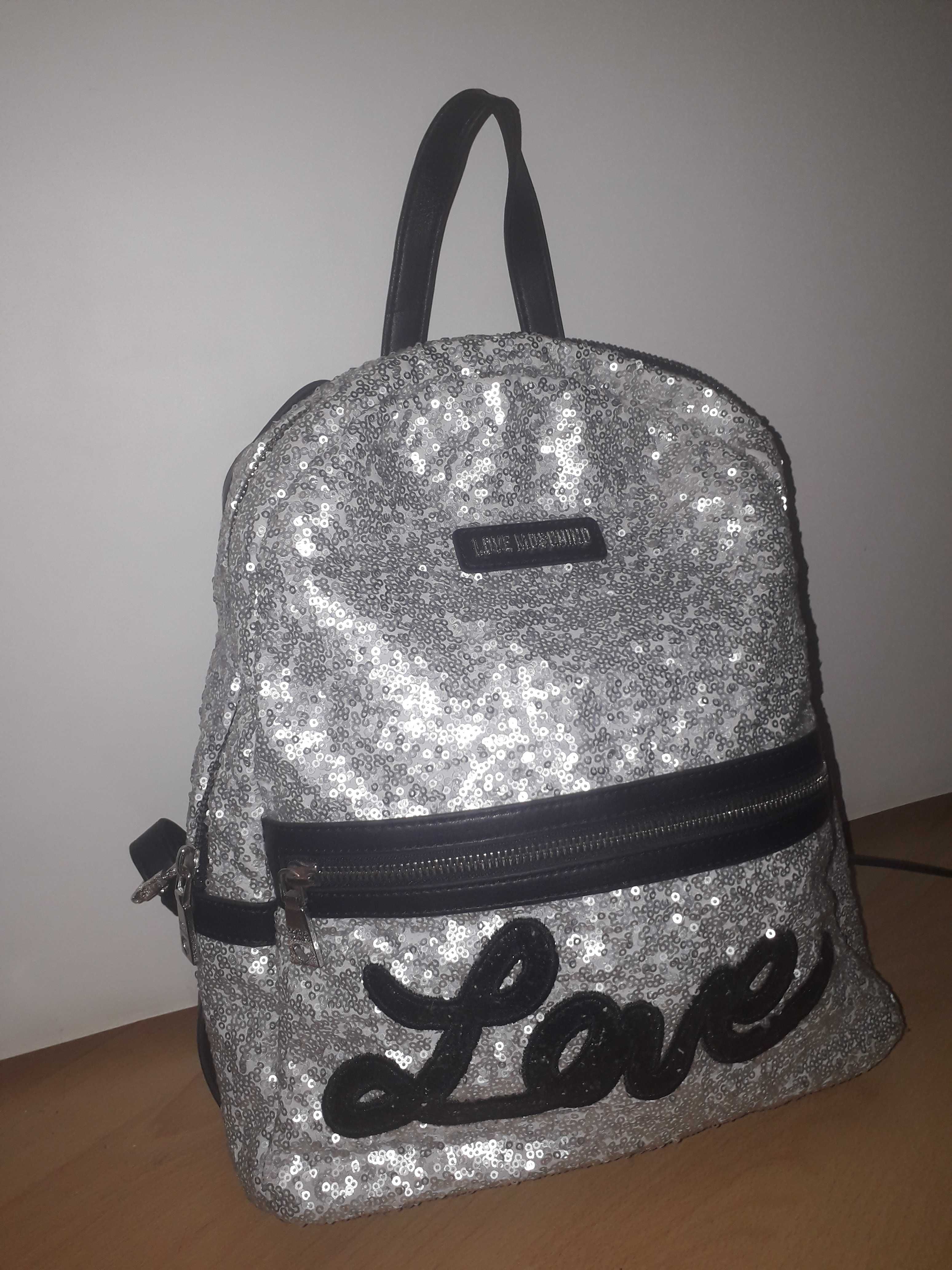 Rewelacyjny plecak Love Moschino srebrny cekiny